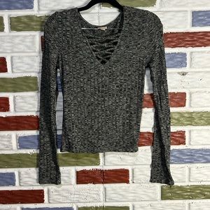 Hollister - Womens‎ Cropped Gray Long Sleeve w/ Criss Cross V-Neck - Size Medium